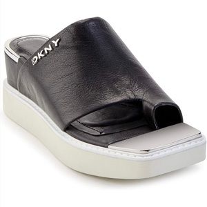 DKNY Tarah Sandal- like NEW